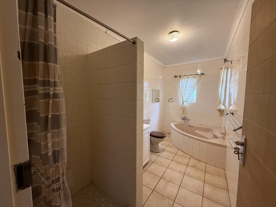 4 Bedroom Property for Sale in Schoemansville North West